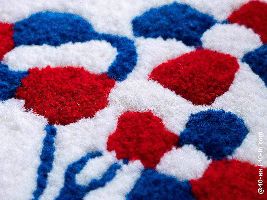 Tufting rug. Flowers №1. Artist Igor Sorokin. Тафтинговый ковер. Цветы №1. Автор Сорокин Игорь.