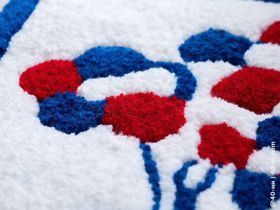Tufting rug. Flowers №1. Artist Igor Sorokin. Тафтинговый ковер. Цветы №1. Автор Сорокин Игорь.